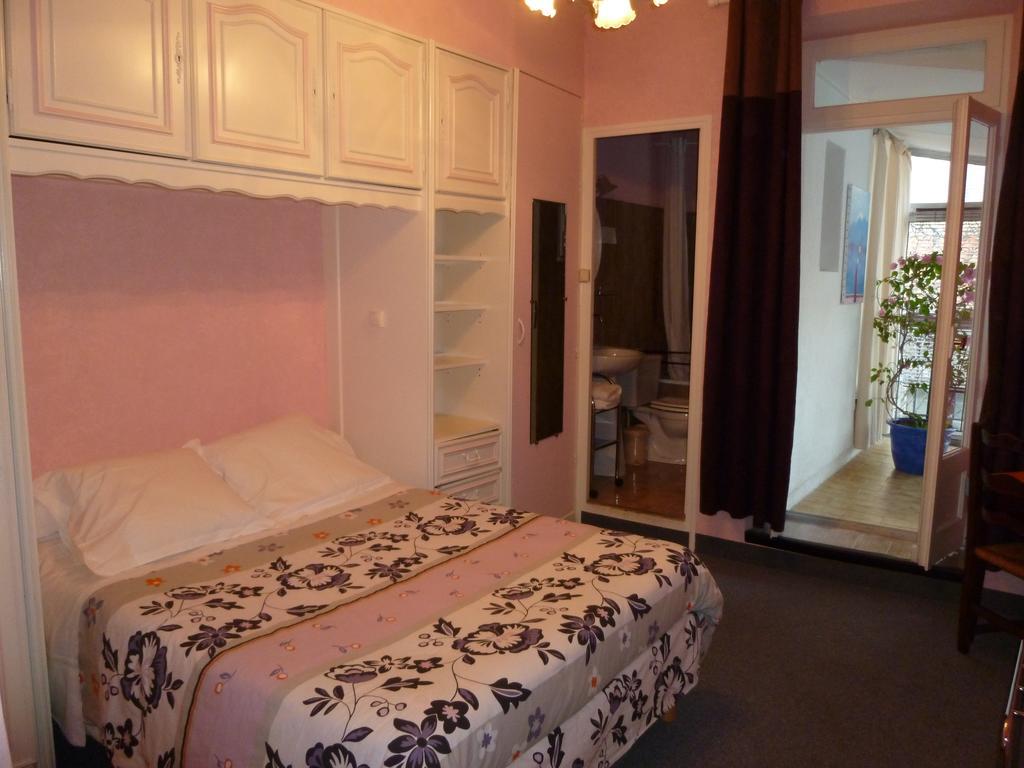 Hotel Emma Calve Millau Værelse billede