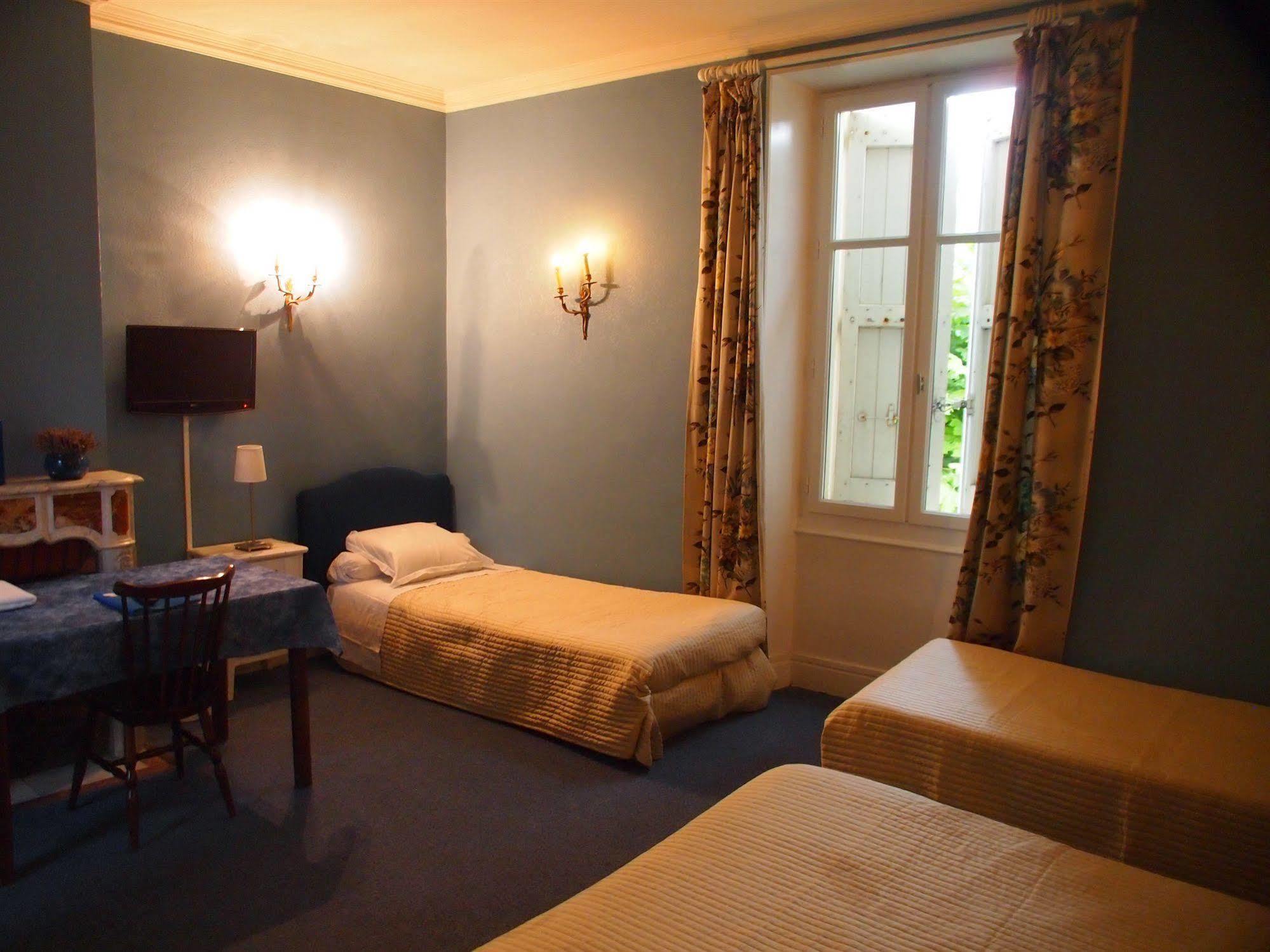 Hotel Emma Calve Millau Eksteriør billede