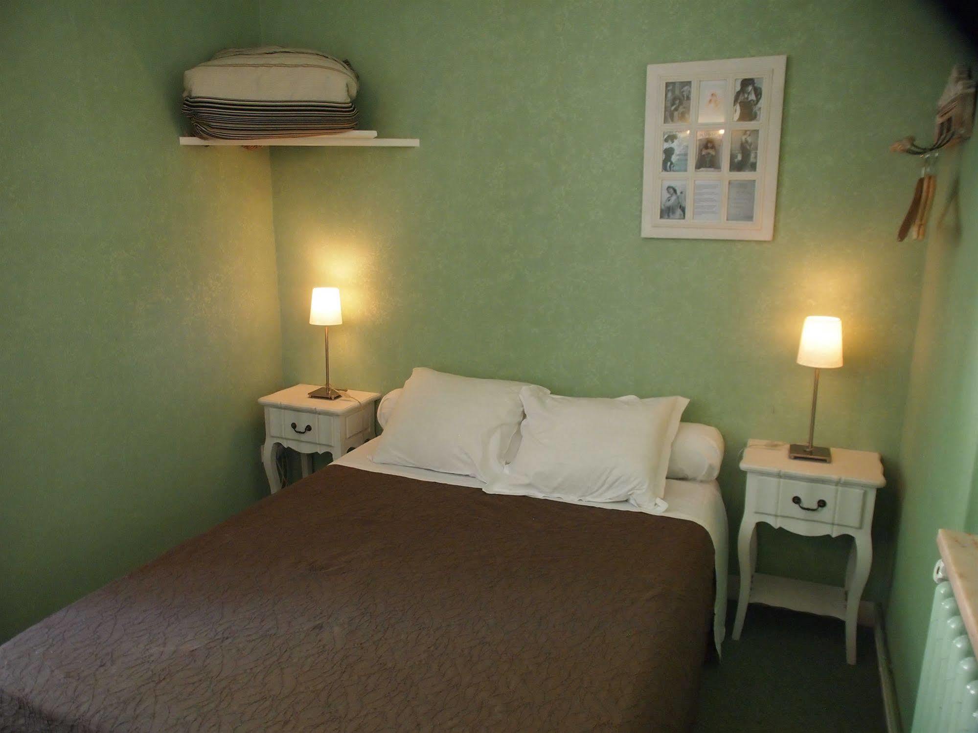 Hotel Emma Calve Millau Eksteriør billede
